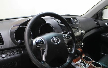 Toyota Highlander III, 2011 год, 1 779 000 рублей, 12 фотография