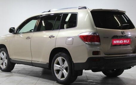 Toyota Highlander III, 2011 год, 1 779 000 рублей, 7 фотография