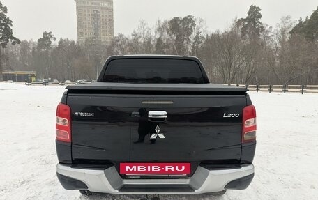 Mitsubishi L200 IV рестайлинг, 2018 год, 2 470 000 рублей, 4 фотография