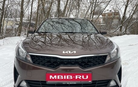 KIA Rio IV, 2022 год, 1 890 000 рублей, 2 фотография