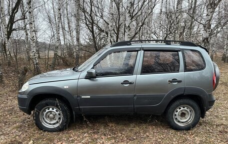 Chevrolet Niva I рестайлинг, 2013 год, 600 000 рублей, 2 фотография