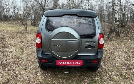 Chevrolet Niva I рестайлинг, 2013 год, 600 000 рублей, 3 фотография