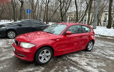 BMW 1 серия, 2010 год, 980 000 рублей, 2 фотография