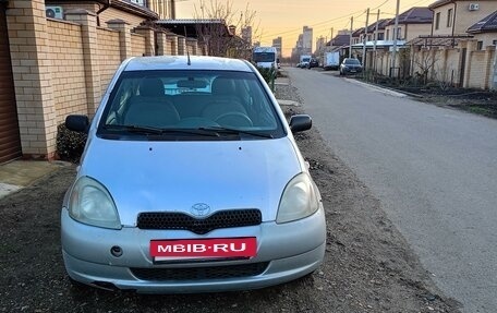 Toyota Yaris I рестайлинг, 1999 год, 300 000 рублей, 2 фотография