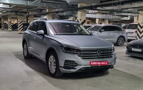 Volkswagen Touareg III, 2021 год, 8 988 000 рублей, 2 фотография