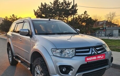 Mitsubishi Pajero Sport II рестайлинг, 2015 год, 2 320 000 рублей, 2 фотография