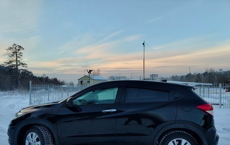 Honda Vezel, 2018 год, 1 920 000 рублей, 3 фотография