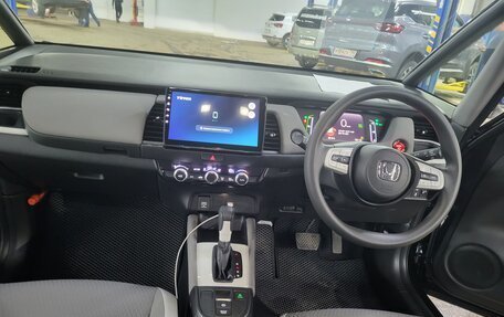 Honda Fit, 2020 год, 2 000 000 рублей, 24 фотография