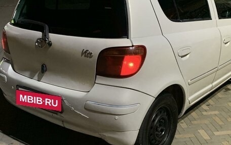 Toyota Vitz, 2004 год, 400 000 рублей, 2 фотография