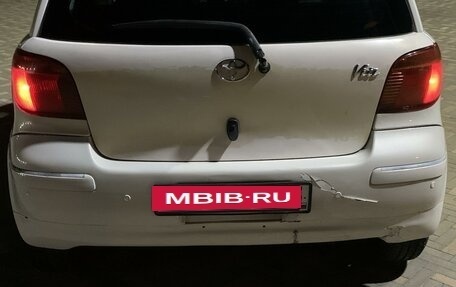 Toyota Vitz, 2004 год, 400 000 рублей, 3 фотография