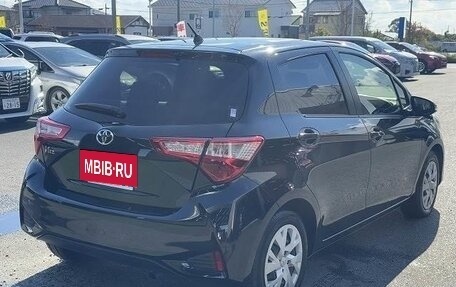 Toyota Vitz, 2017 год, 1 450 000 рублей, 4 фотография