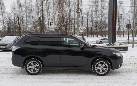 Mitsubishi Outlander III рестайлинг 3, 2014 год, 1 343 200 рублей, 5 фотография