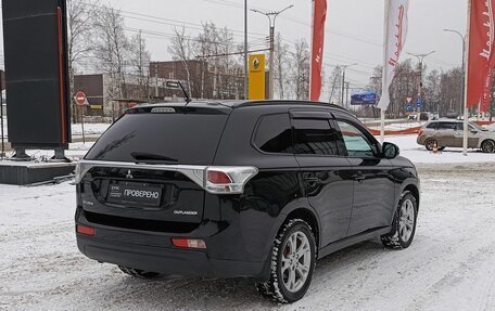 Mitsubishi Outlander III рестайлинг 3, 2014 год, 1 343 200 рублей, 6 фотография