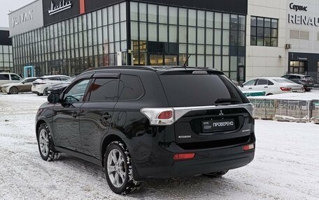 Mitsubishi Outlander III рестайлинг 3, 2014 год, 1 343 200 рублей, 8 фотография