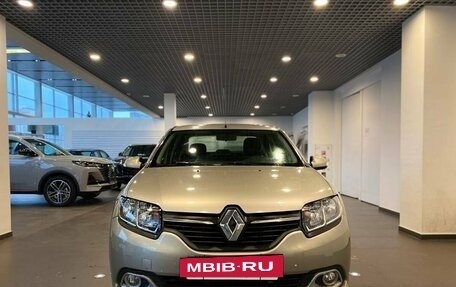 Renault Logan II, 2016 год, 910 000 рублей, 8 фотография