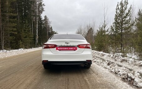 Toyota Camry, 2021 год, 3 200 000 рублей, 6 фотография