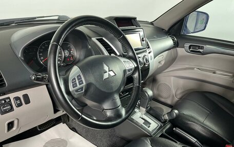 Mitsubishi Pajero Sport II рестайлинг, 2014 год, 2 399 000 рублей, 11 фотография