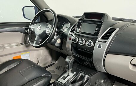 Mitsubishi Pajero Sport II рестайлинг, 2014 год, 2 399 000 рублей, 13 фотография