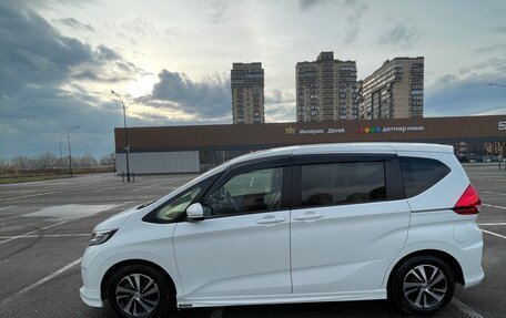 Honda Freed II, 2018 год, 1 930 000 рублей, 5 фотография