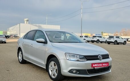 Volkswagen Jetta VI, 2013 год, 1 140 000 рублей, 3 фотография