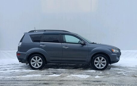 Mitsubishi Outlander III рестайлинг 3, 2012 год, 990 000 рублей, 4 фотография