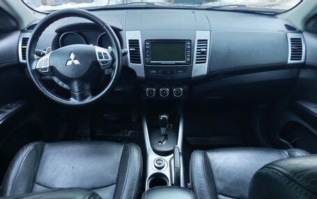 Mitsubishi Outlander III рестайлинг 3, 2012 год, 990 000 рублей, 12 фотография