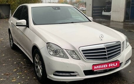 Mercedes-Benz E-Класс, 2012 год, 1 325 000 рублей, 2 фотография