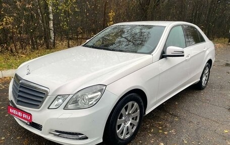 Mercedes-Benz E-Класс, 2012 год, 1 325 000 рублей, 3 фотография