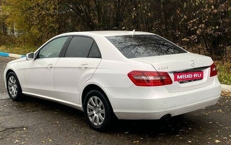 Mercedes-Benz E-Класс, 2012 год, 1 325 000 рублей, 4 фотография