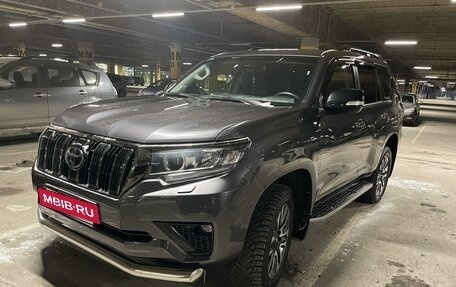 Toyota Land Cruiser Prado 150 рестайлинг 2, 2022 год, 8 800 000 рублей, 15 фотография