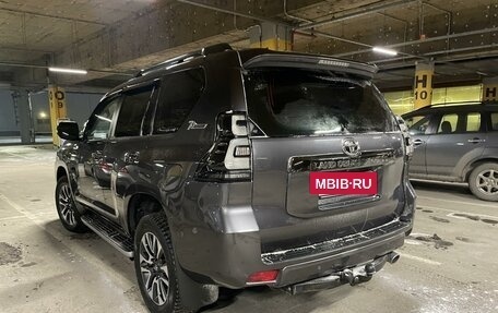 Toyota Land Cruiser Prado 150 рестайлинг 2, 2022 год, 8 800 000 рублей, 18 фотография