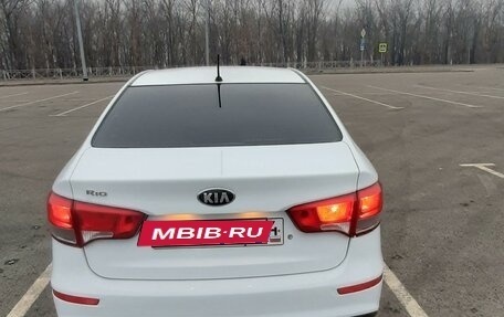 KIA Rio III рестайлинг, 2016 год, 900 000 рублей, 5 фотография