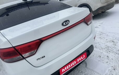 KIA Rio IV, 2018 год, 1 250 000 рублей, 2 фотография