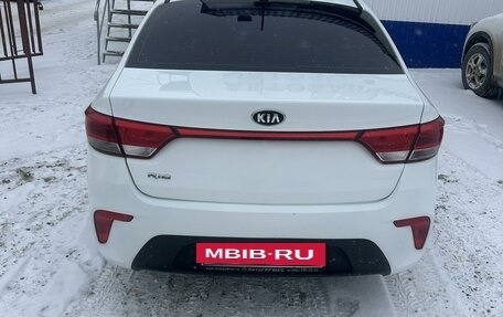 KIA Rio IV, 2018 год, 1 250 000 рублей, 10 фотография