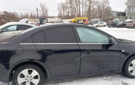 Chevrolet Cruze II, 2011 год, 750 000 рублей, 3 фотография