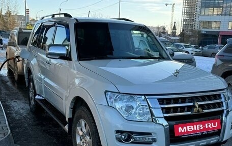 Mitsubishi Pajero IV, 2021 год, 3 850 000 рублей, 2 фотография