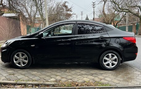 Hyundai Solaris II рестайлинг, 2011 год, 870 000 рублей, 3 фотография