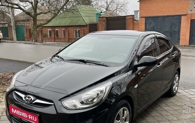 Hyundai Solaris II рестайлинг, 2011 год, 870 000 рублей, 1 фотография