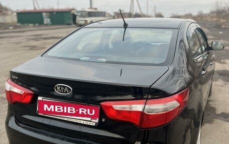 KIA Rio III рестайлинг, 2011 год, 830 000 рублей, 10 фотография