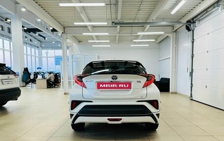 Toyota C-HR I рестайлинг, 2017 год, 2 449 000 рублей, 5 фотография