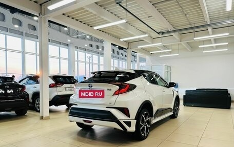 Toyota C-HR I рестайлинг, 2017 год, 2 449 000 рублей, 6 фотография