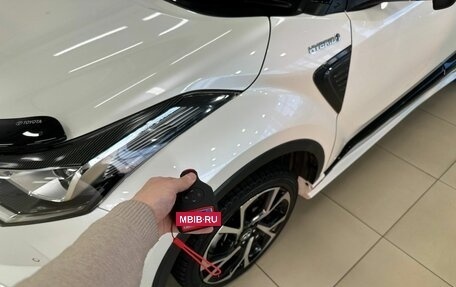 Toyota C-HR I рестайлинг, 2017 год, 2 449 000 рублей, 20 фотография