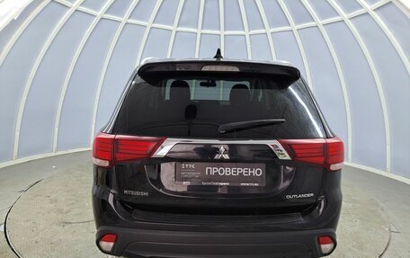 Mitsubishi Outlander III рестайлинг 3, 2018 год, 2 485 600 рублей, 7 фотография