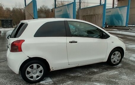 Toyota Yaris III рестайлинг, 2007 год, 350 000 рублей, 14 фотография