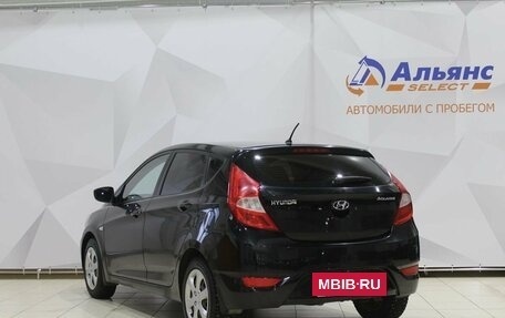 Hyundai Solaris II рестайлинг, 2012 год, 820 000 рублей, 5 фотография