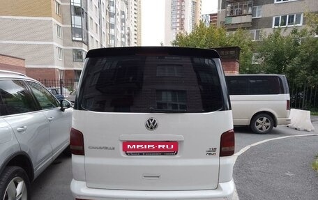 Volkswagen Caravelle T5, 2012 год, 2 200 000 рублей, 3 фотография