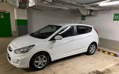 Hyundai Solaris II рестайлинг, 2013 год, 1 200 000 рублей, 1 фотография