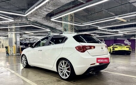 Alfa Romeo Giulietta, 2013 год, 1 400 000 рублей, 4 фотография