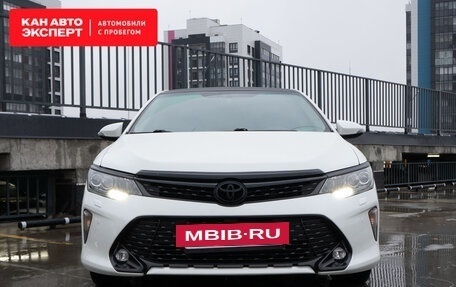 Toyota Camry, 2017 год, 2 665 000 рублей, 3 фотография