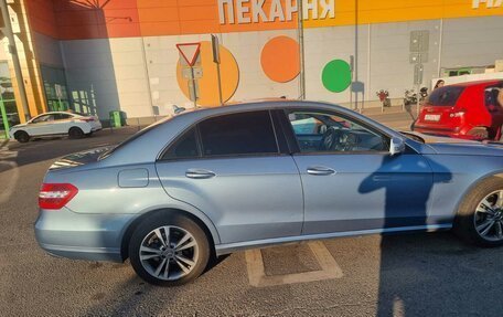 Mercedes-Benz E-Класс, 2010 год, 1 280 000 рублей, 4 фотография